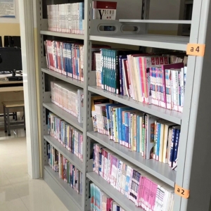 南京美女老板在青海打造7個“愛心書屋”