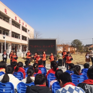 泰興新街鎮(zhèn)開展全民閱讀春風(fēng)行動進校園活動